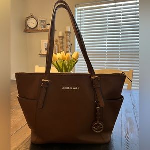 Michael Kors Jet Set Bag
